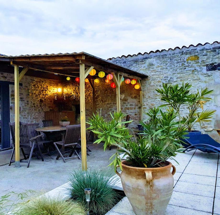 Bed and Breakfast Mas De La Piniere Mauprévoir Exterior foto